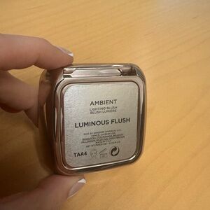 Hourglass Pink Blush Luminous Flush Ambient
